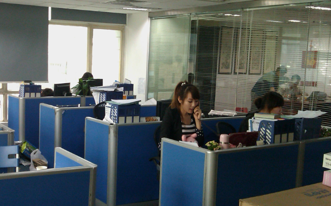 企业管理咨询服务对比分析：如何选择适合企业发展的咨询方案